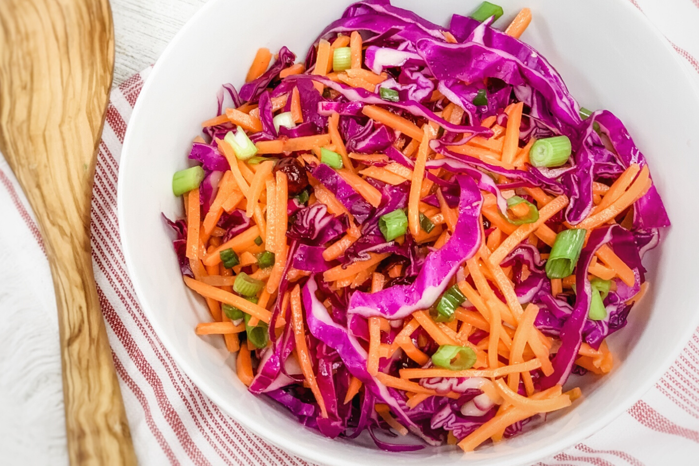 red cabbage carrot slaw
